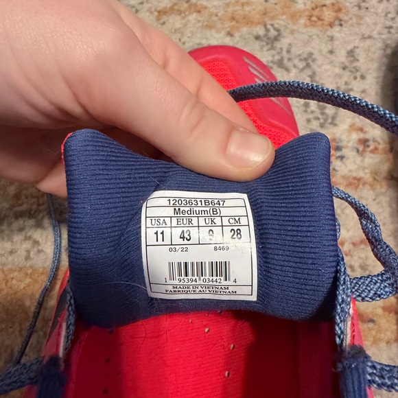 Brooks Men’s Running Shoes - Picture 5 of 6